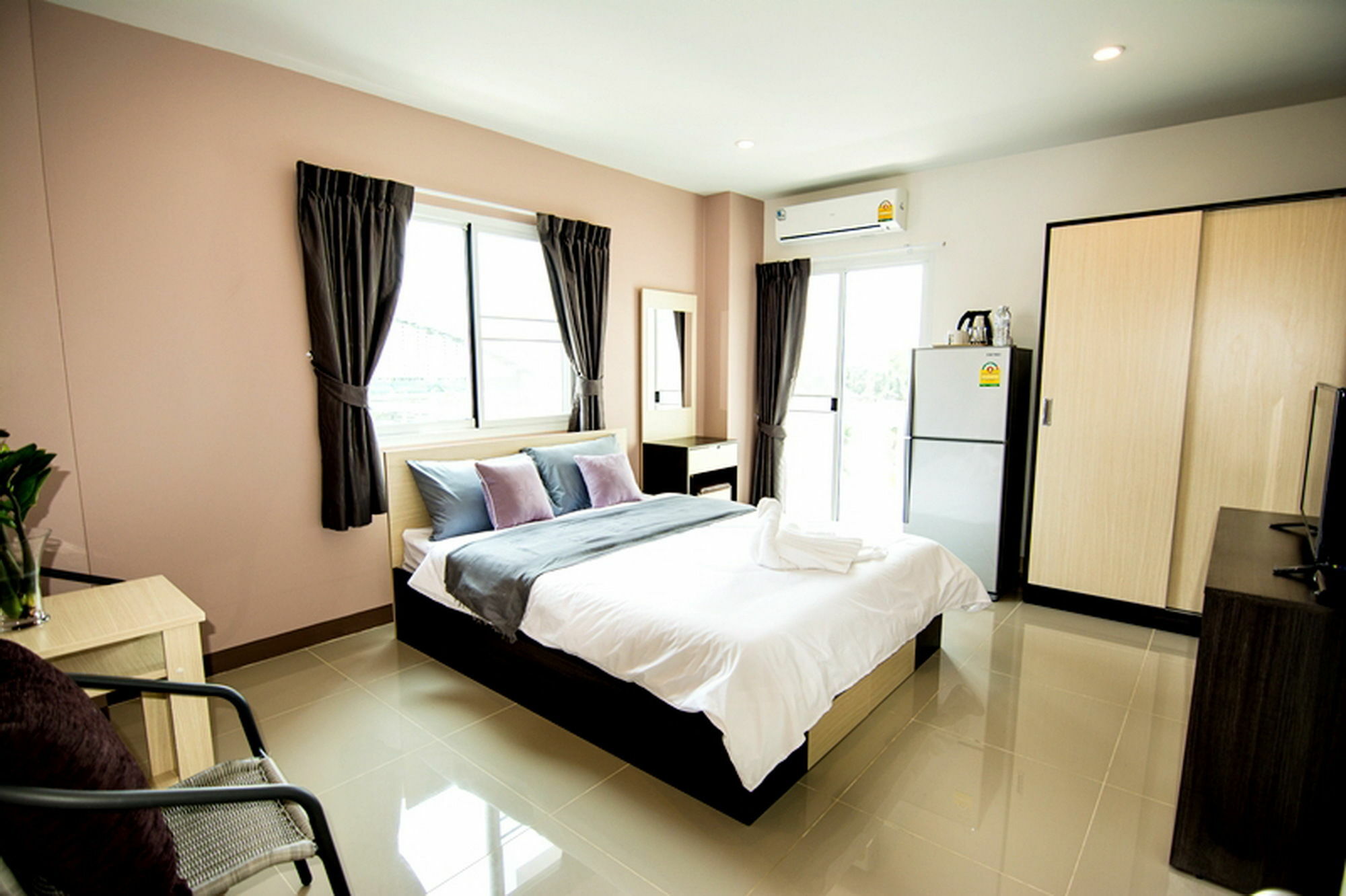 At Ease Hotel Suvarnabhumi Bang Phli Exterior foto